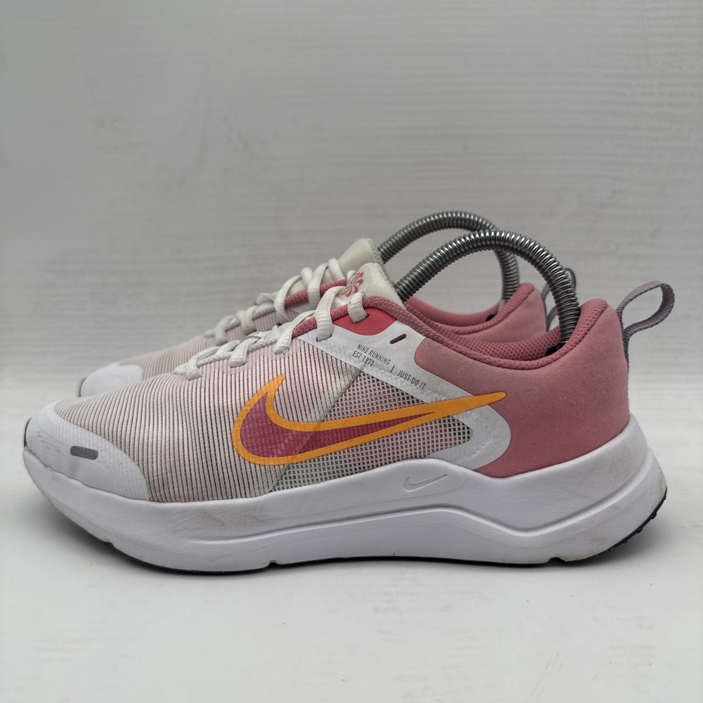 Nike Girls/Youth Grade School Downshifter 12 Running Shoes Size: 6Y (DM4194-100) - Picture 6 of 16